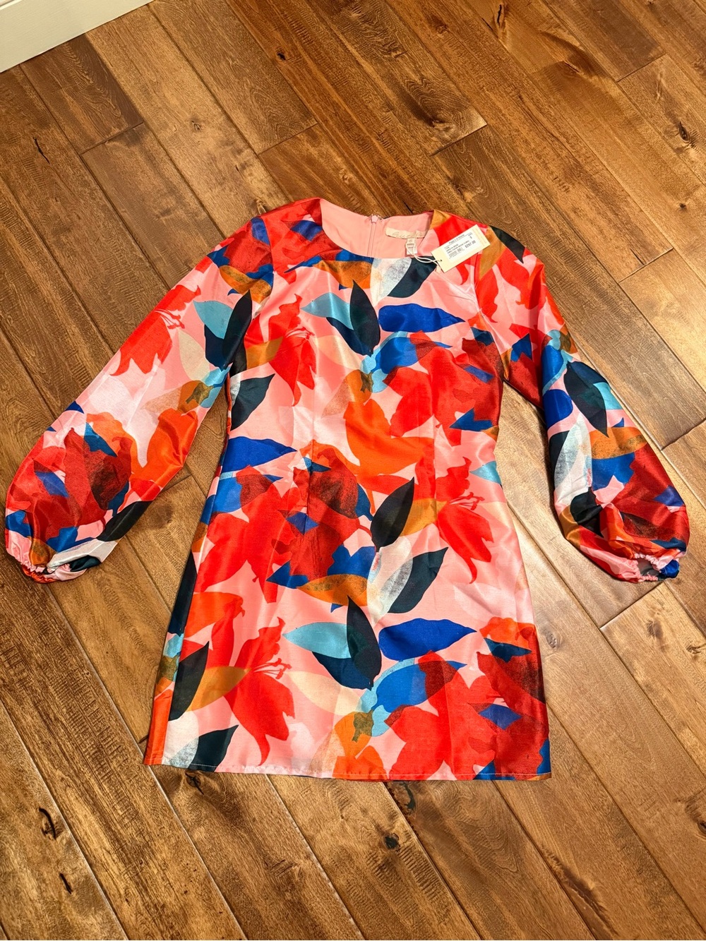 NWT hutch bright long sleeve dress